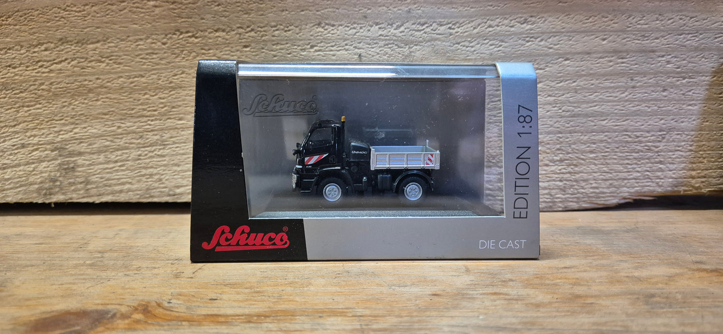 Schuco Unimog U20 Schwarz