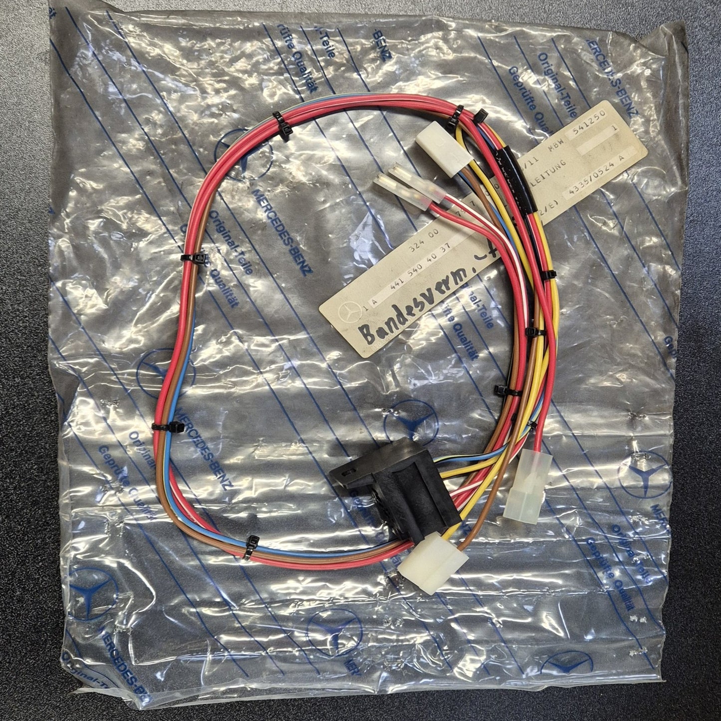 MB Trac Leitungssatz Rundumleuchte - A4415404037