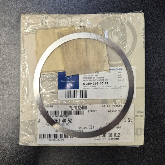 Unimog, MB Trac Abstandsscheibe Getriebewelle - A3892634052