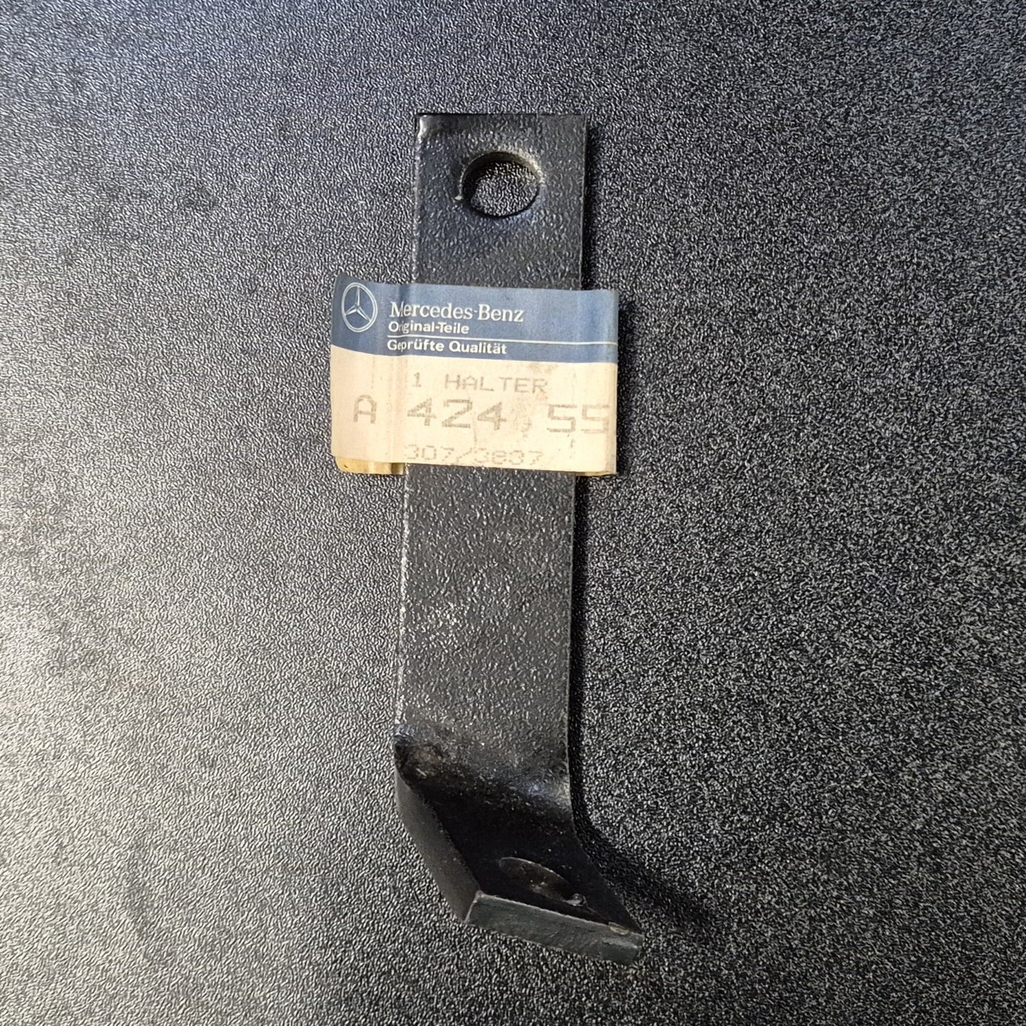 Unimog Halter zu Auspuff  - A4245515640