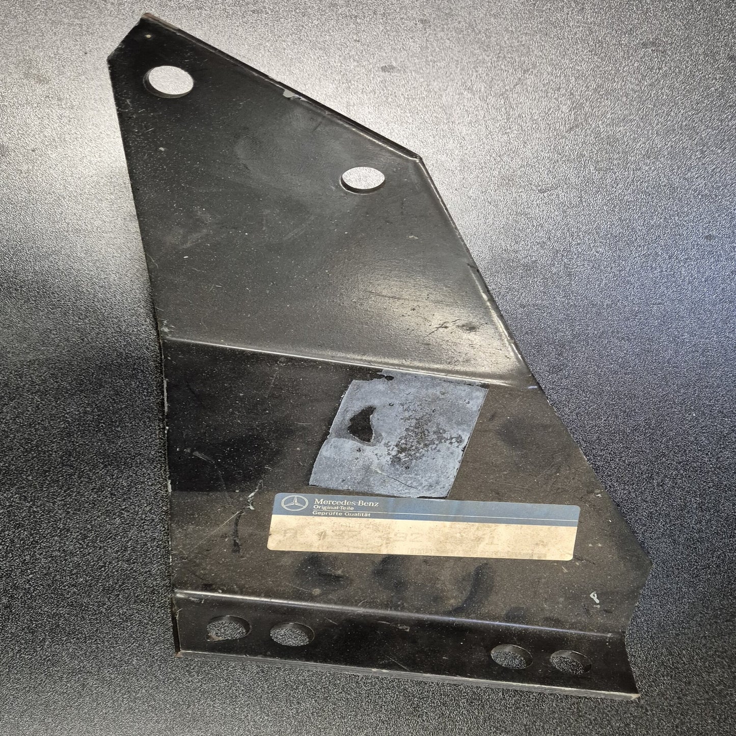 Unimog Auspuffhalter - A4374922141